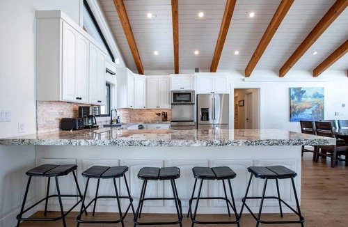 Alpine House | Scenic Riverside Cabin with Private Trail Access and Fly Fishing Near Alpine, Wyoming
