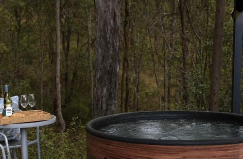 Moorina House | Scenic Rural Retreat, foothills of Mt Mee Qld AU