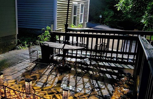 Decatur Apartment | Scenic Serene Spacious Studio 65in Smart TV WiFi Sun Ticket Laundry Full Kitchen