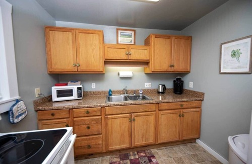 Luray House | Scenic Views/Hike, kayak nearby/Dog friendly