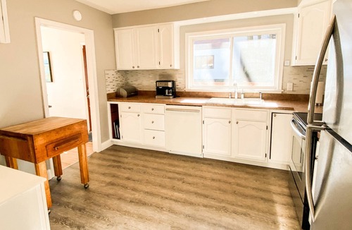 Arundel on the Bay House | Scenic Waterfront Retreat Close to Annapolis | Panoramic Bay/Bridge Views & Fenced-In Yard