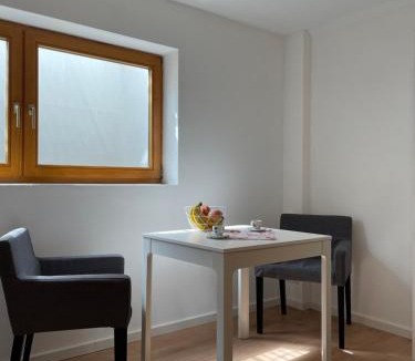 Seeshaupt Apartment | Schöne Souterrainwohnung in Seeshaupt