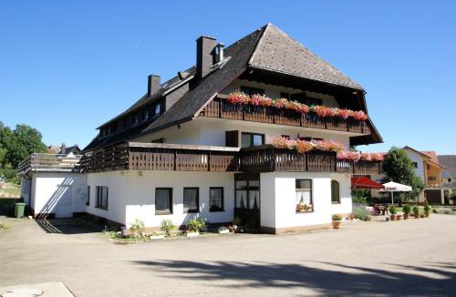 Haeusern Hotel | SchöpPerle