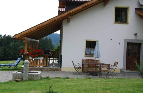 Deggendorf House | Schellenberg Modern retreat