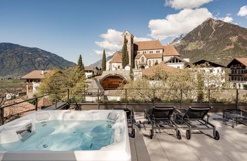 Schenna Apartment | Schenna Chalet - Apt Dora