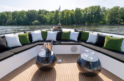 Rummelsburg Boat Rental | Schiff Grace