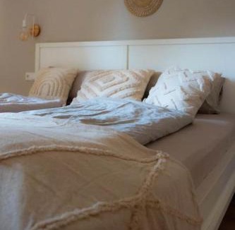 Steinau an der Strasse Apartment | Schlaf-Scheune auf Islandpferdehof im Grünen