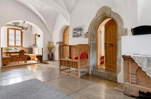 Albions House | Schloss Gravetsch