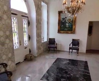 Schmuggerow House | Schloss Schmuggerow