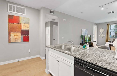 Airport Area House | Scholar's Resident #17