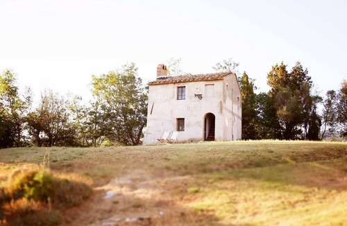 Gello House | School House