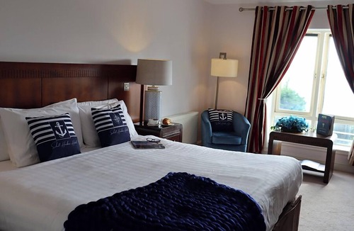 Skull Hotel | Schull Harbour Hotel