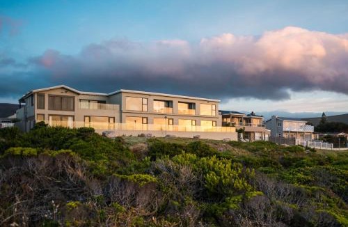 Sandbaai Hotel | Schulphoek Seafront Boutique Hotel