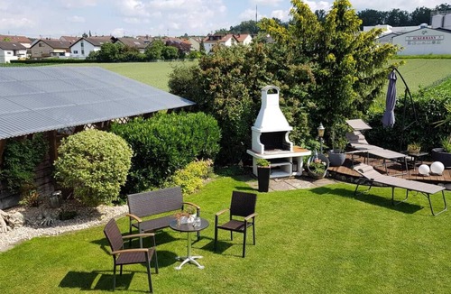Sersheim Apartment | Schwarz vacation apartment Very quietly located accommodation in natural surroundings