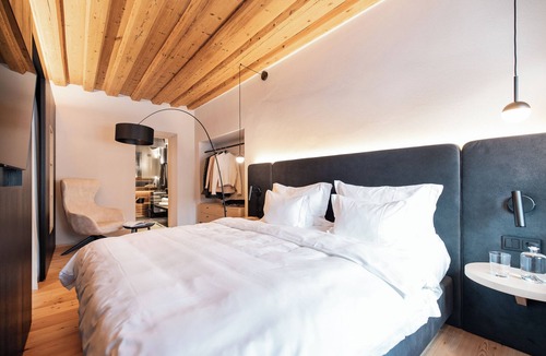 Vipiteno Historic Center Hotel | Schwarzer Adler - Concept Living