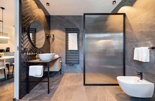 Vipiteno Historic Center Hotel | Schwarzer Adler - Concept Living