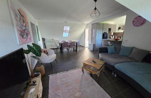 Schoemberg Apartment | Schwarzwald-Oase mit Panoramabalkon - 3 Schlafzimmer - 6 Gäste