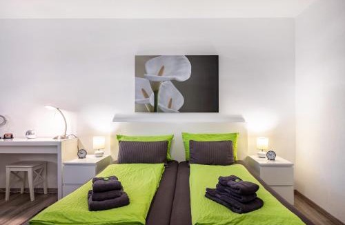 Schoenwald Apartment | Schwarzwaldblick C App 2 mit Pool