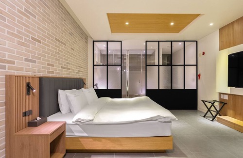 Cheonan Hotel | Schweizer Dorf Hotel