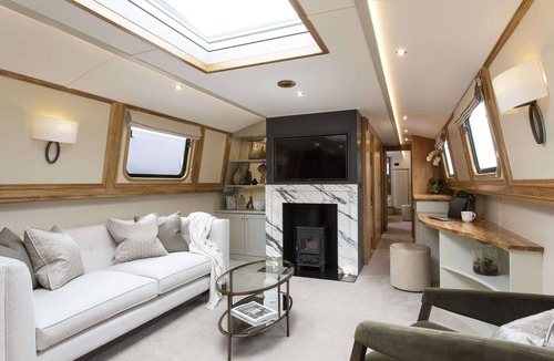 Wilhelmstadt Boat Rental | schwimmendes Wohnboot in Berlin