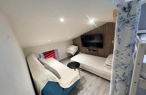 Saint-Etienne Apartment | Sci ZLR