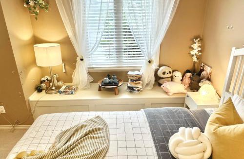 Willoughby House | Scorpio House Langley -ROOM 2