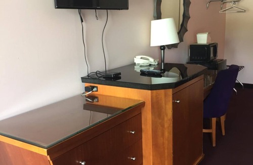 Newtonville Hotel | Scottish Inns Albany