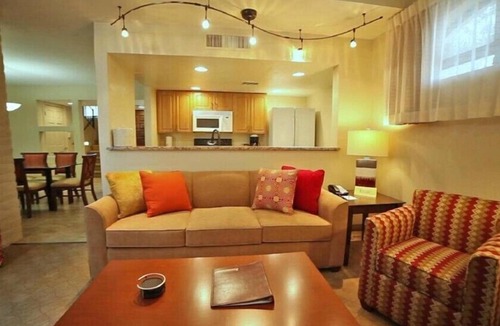 Arcadia Condo | Scottsdale Camelback Resort Classic 3BR Condo with Playground