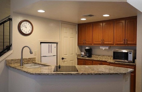 Arcadia Apartment | Scottsdale Camelback Resort Stunning Studio with Picnic Area