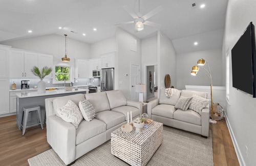 Nags Head Cottage | Scouting Waves in Nags Head with *Pool Heat*