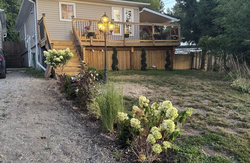 Scugog House | Scugog Island- perfect for families and friends with lake view and access!