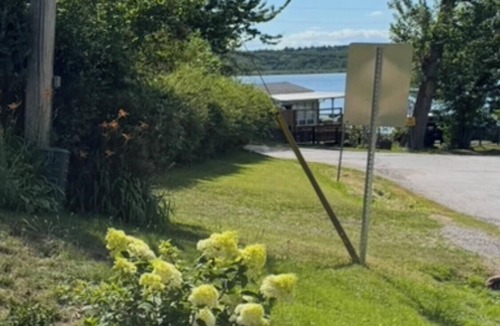 Scugog House | Scugog Island- perfect for families and friends with lake view and access!