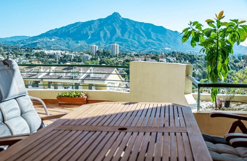 Nueva Andalucia Apartment | SDA Giralda