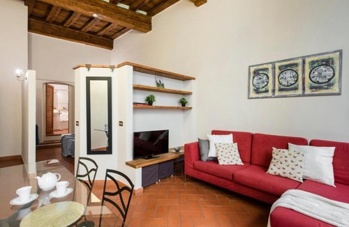 Oltrarno Apartment | Sdrucciolo double