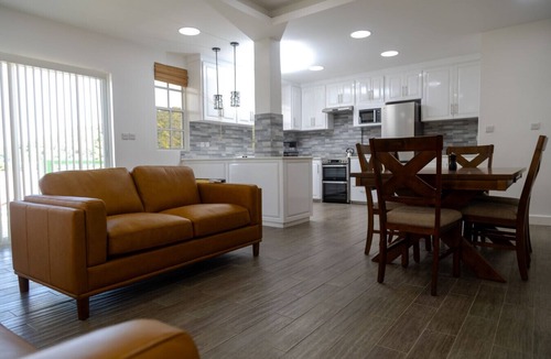 Giraudel Apartment | Sea and Summit Suite #2