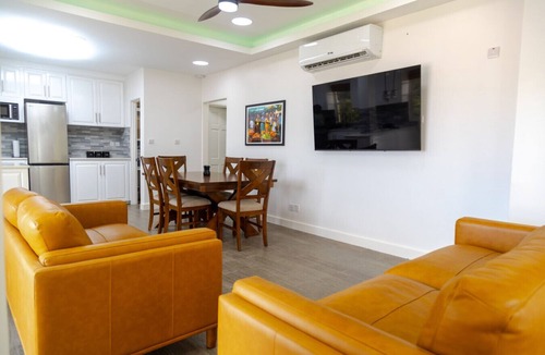 Giraudel Apartment | Sea and Summit Suite #2