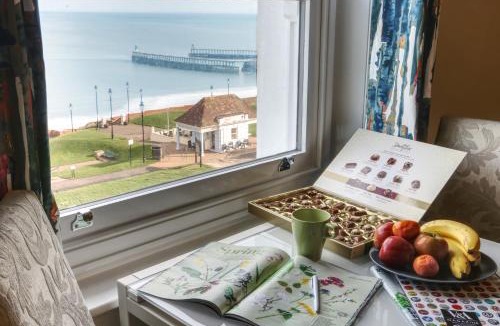 West Cliff House | Sea breeze