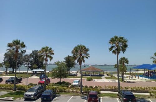 Gulfport Bed & Breakfast | Sea Breeze Manor Inn