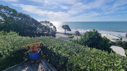 Onaero House | Sea Breeze
