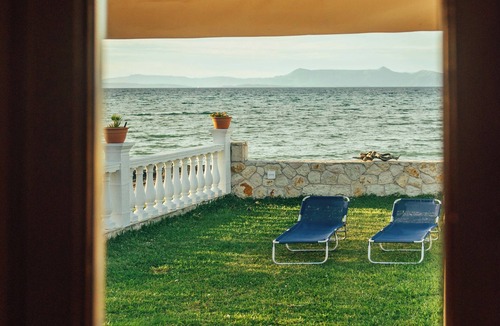 Lefkimmi House | Sea Breeze Oasis-Tranquil Coastal Escape