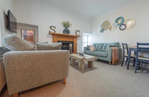 Cullen House | Sea Crest - Beachfront Escape with Whisky Snug
