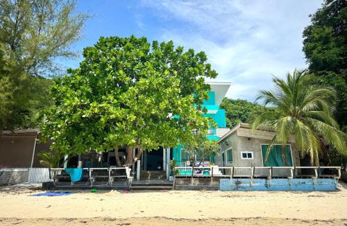 Wichit Apartment | Sea Dreamer Beachfront Apartments