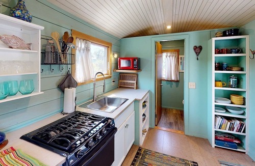 Waldport House | Sea Foam Adorable Tiny House near Waldport, Oregon