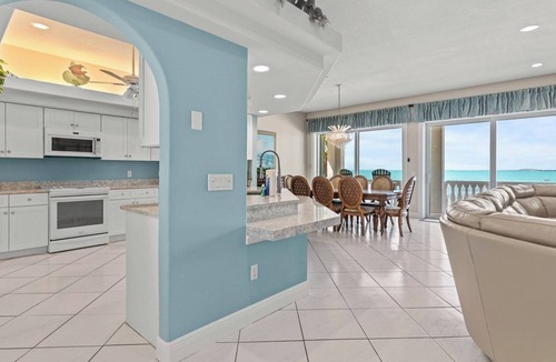 Marathon House | Sea Forever Sunsets On the Ocean all year round 4 bed 3 bath, dock and pool