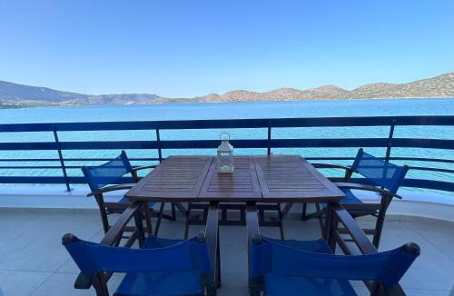 Elounda Apartment | Sea-front Cozy Apartment