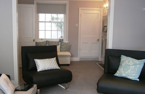 Kemptown House | Sea Front views, 5 min seafront walk to Brighton Pier