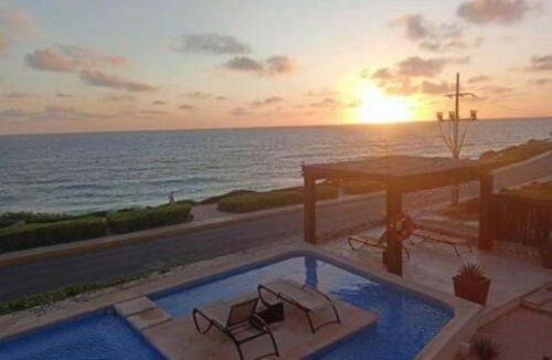 Salinas Apartment | SEA-FRONT VILLA, Isla Mujeres! Stunning Sea Views!