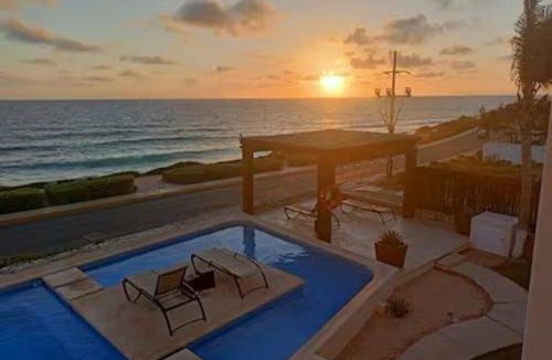 Salinas Apartment | SEA-FRONT VILLA, Isla Mujeres! Stunning Sea Views!