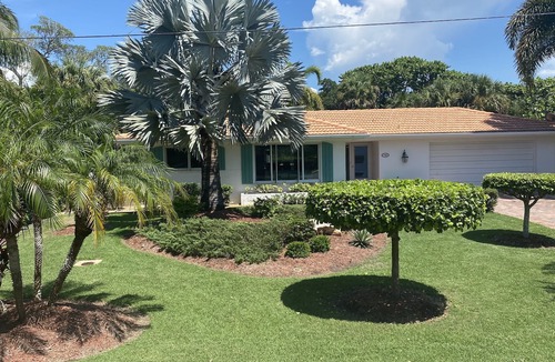 Sanibel Cottage | Sea Glass Cottage - Newly renovated, steps from Nerita Beach with heated pool!