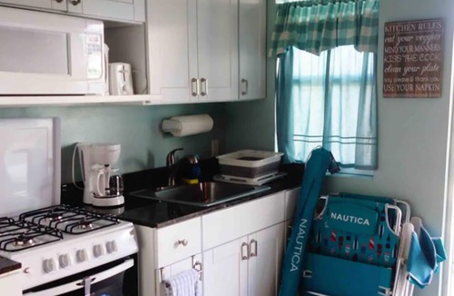 Wheeland Settlement Apartment | Sea Grape Studios